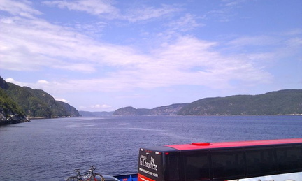 Visto del Fjord, desde el Ferry