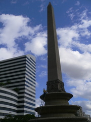 Obelisco plaza Altamira